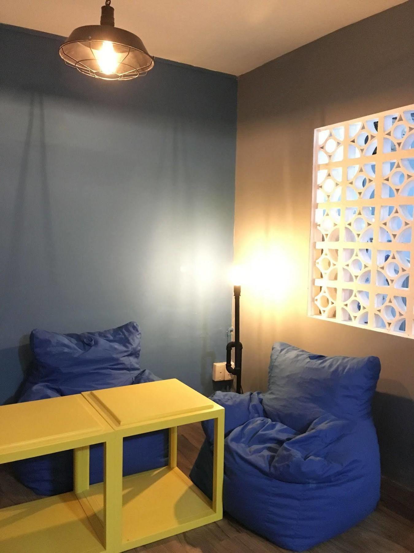 Goco Hostel Хошимин Экстерьер фото