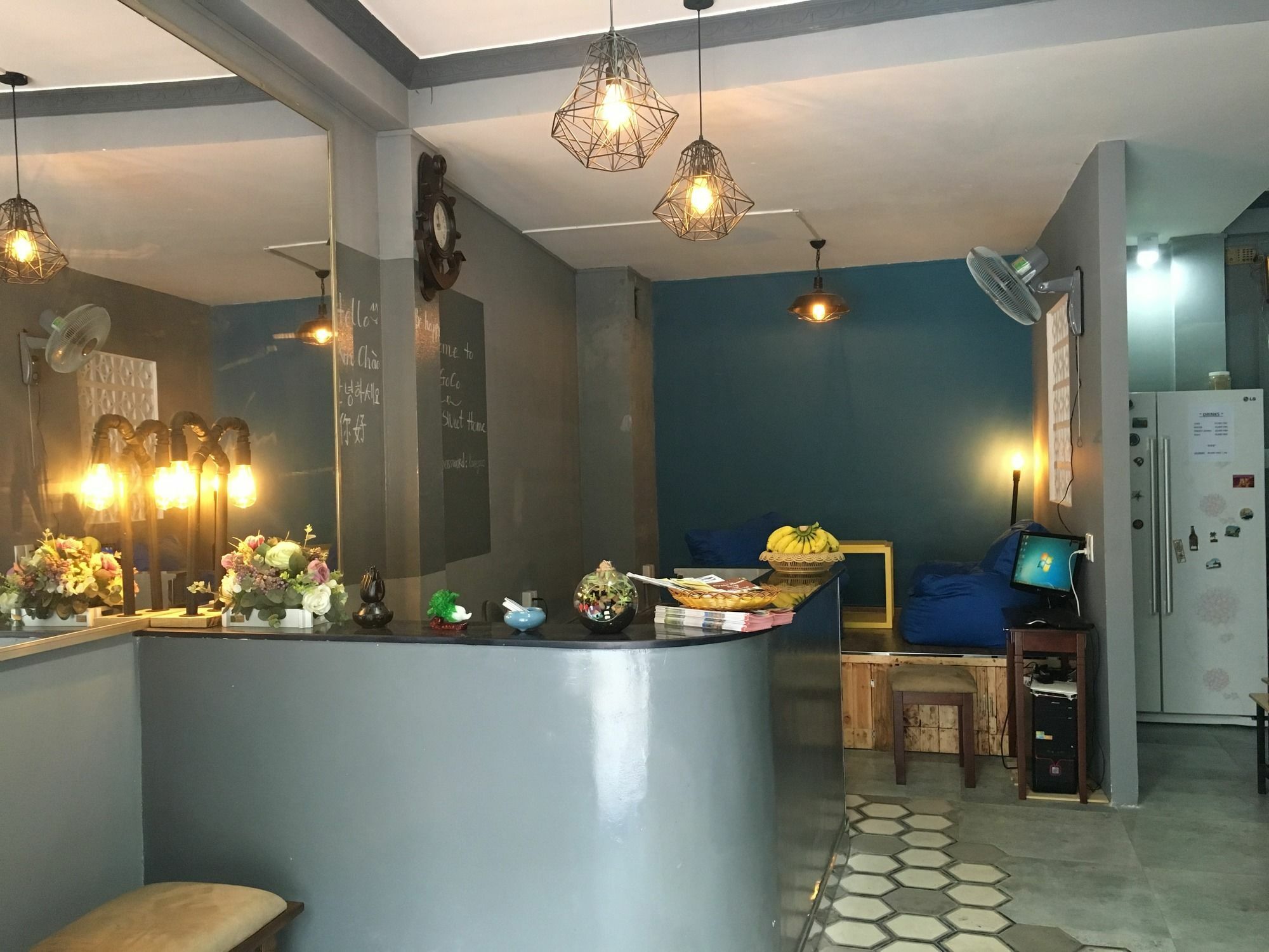 Goco Hostel Хошимин Экстерьер фото